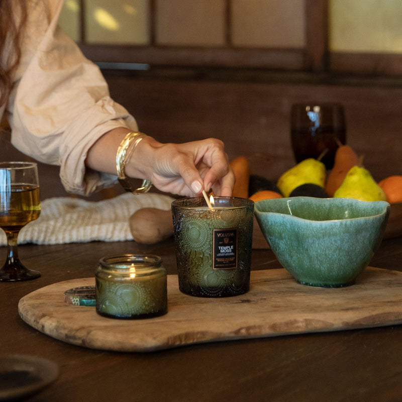 Temple Moss - Classic Candle - view 2