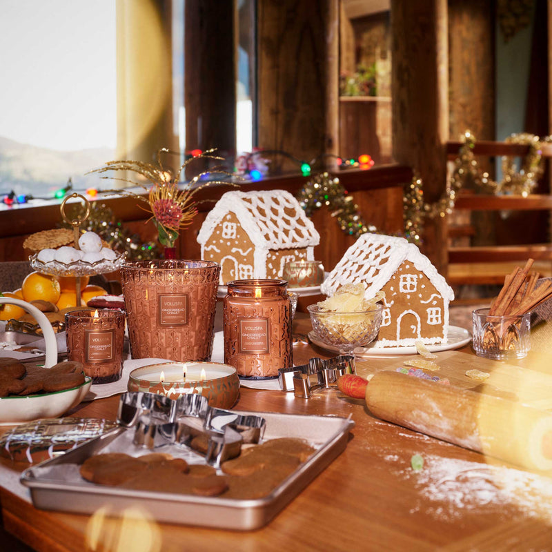 Gingerbread Chalet - Classic Candle - view 2